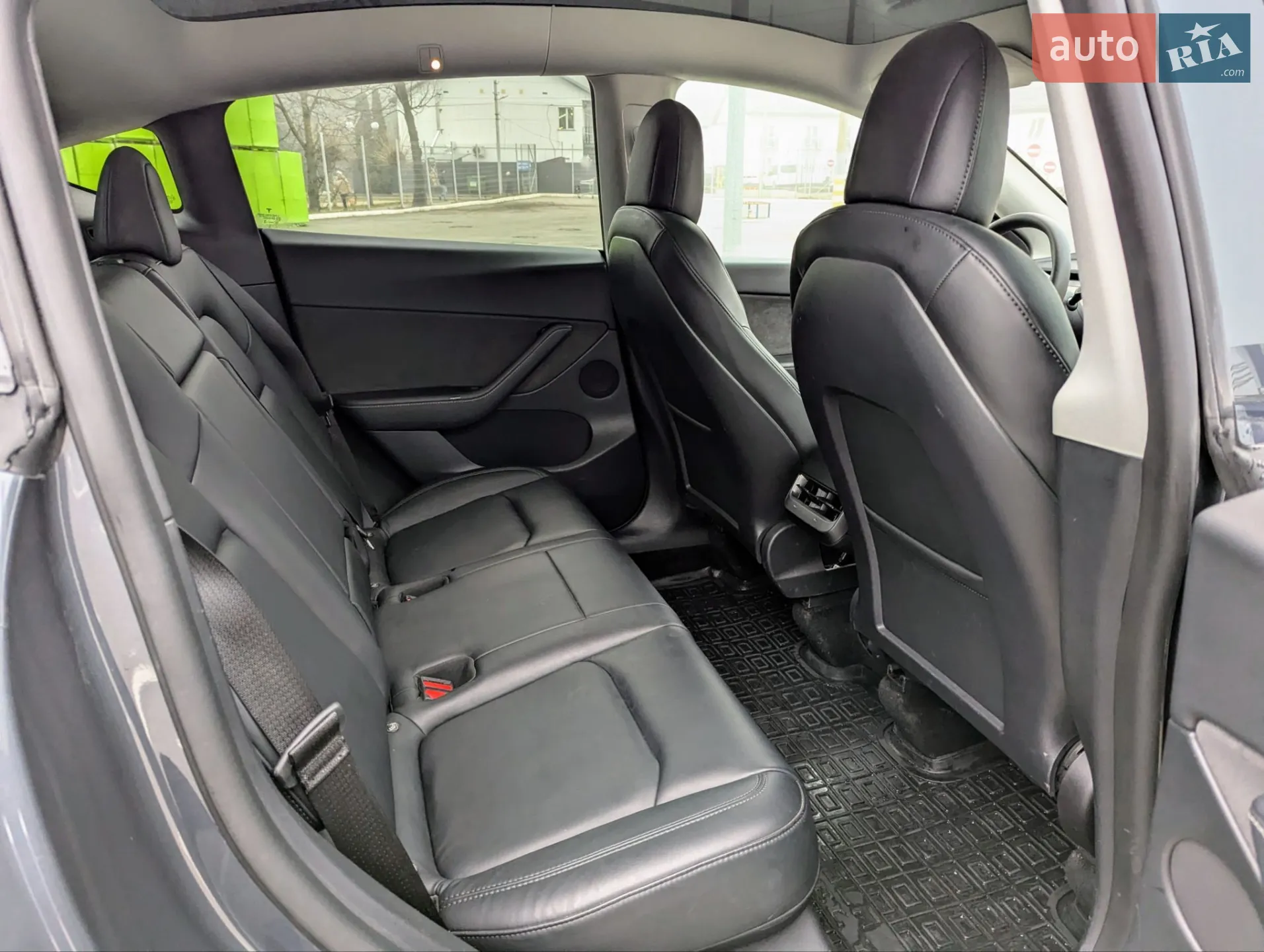 2022 Tesla Model Y - мініатюра 11