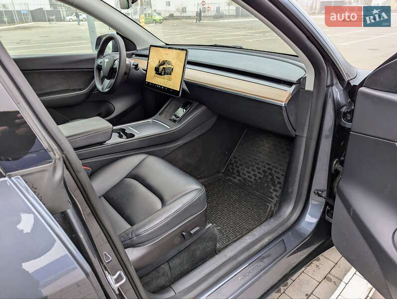 Внедорожник / Кроссовер Tesla Model Y 2022 в Умани