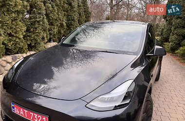 Внедорожник / Кроссовер Tesla Model Y 2024 в Тернополе