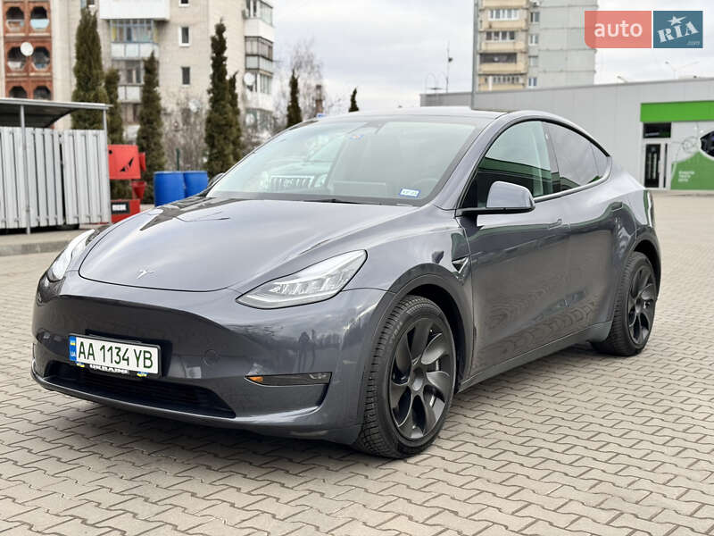 Tesla Model Y 2022