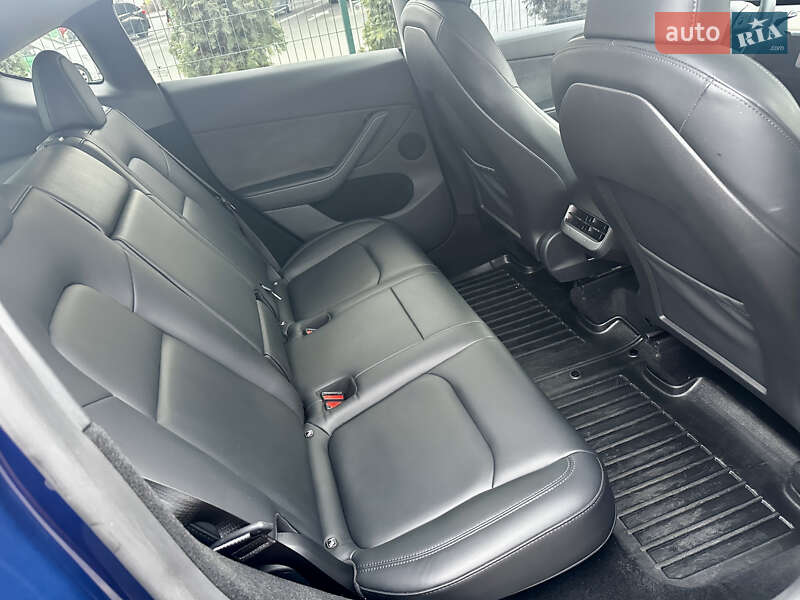 Внедорожник / Кроссовер Tesla Model Y 2023 в Киеве
