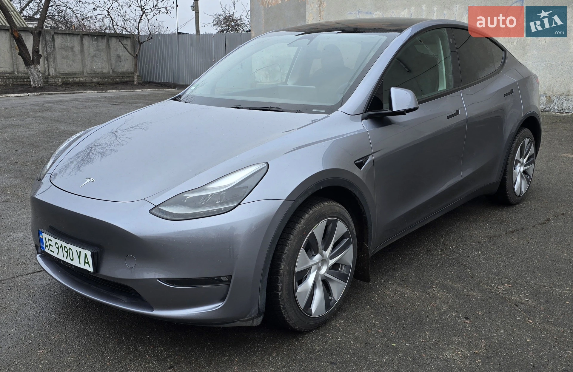 2024 Tesla Model Y - мініатюра 3