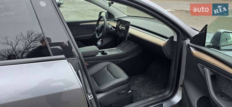 Внедорожник / Кроссовер Tesla Model Y 2024 в Днепре
