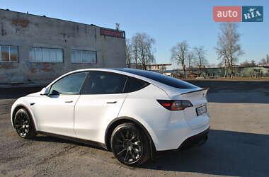 Позашляховик / Кросовер Tesla Model Y 2021 в 
