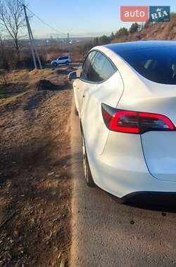 Внедорожник / Кроссовер Tesla Model Y 2020 в 