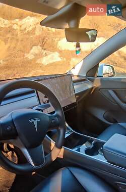 Внедорожник / Кроссовер Tesla Model Y 2020 в 