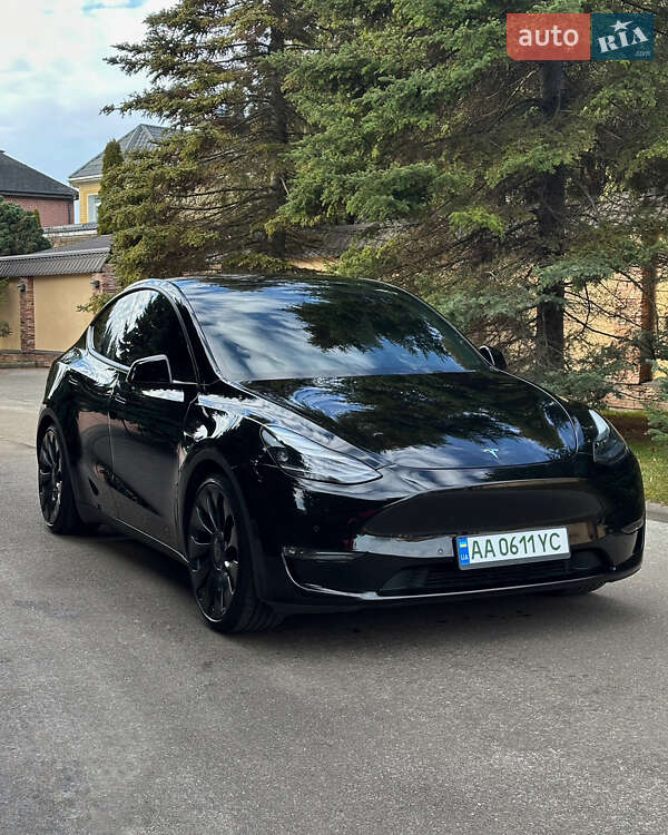 Внедорожник / Кроссовер Tesla Model Y 2022 в Киеве