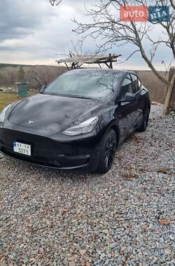 Внедорожник / Кроссовер Tesla Model Y 2023 в 