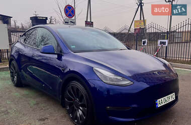 Внедорожник / Кроссовер Tesla Model Y 2022 в Киеве