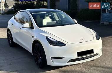 Внедорожник / Кроссовер Tesla Model Y 2021 в Киеве