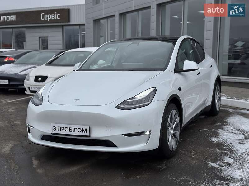 Внедорожник / Кроссовер Tesla Model Y 2021 в 