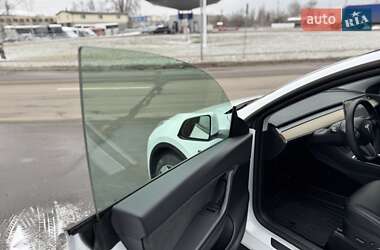 Внедорожник / Кроссовер Tesla Model Y 2021 в 