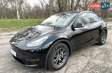 Внедорожник / Кроссовер Tesla Model Y 2021 в 