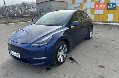 Внедорожник / Кроссовер Tesla Model Y 2023 в 
