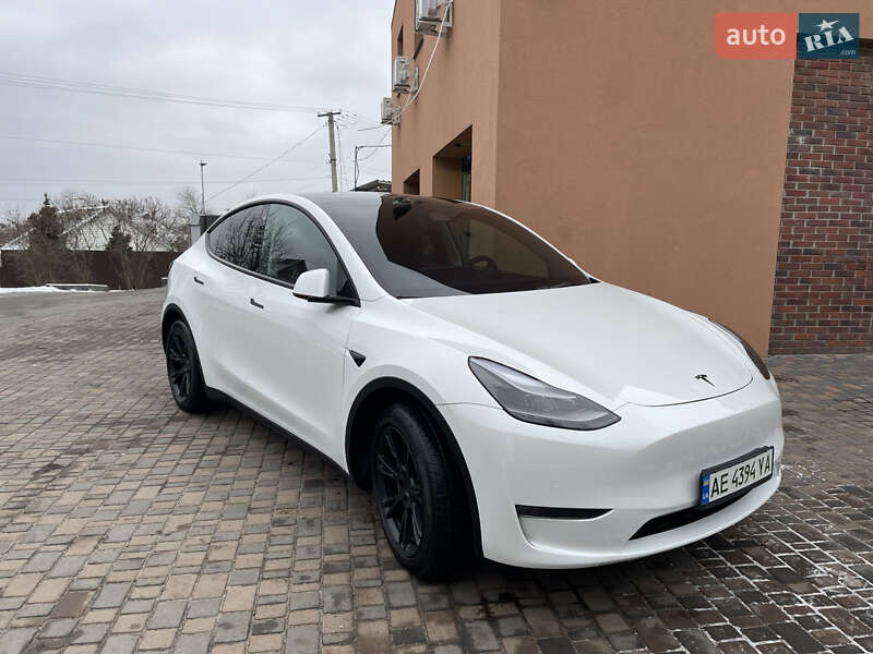 Позашляховик / Кросовер Tesla Model Y 2022 в Новомосковську