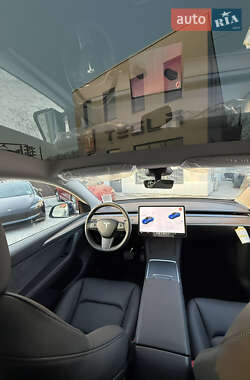 Внедорожник / Кроссовер Tesla Model Y 2024 в 