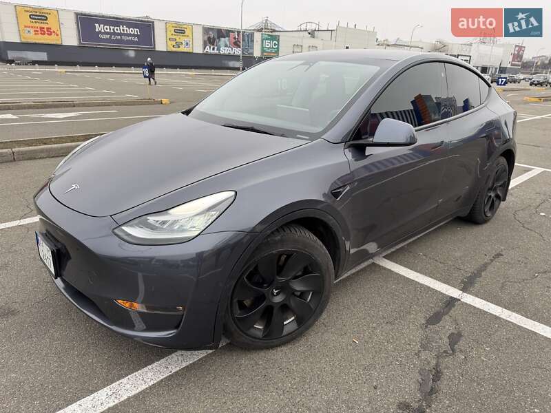 Tesla Model Y 2021