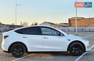 Позашляховик / Кросовер Tesla Model Y 2023 в 