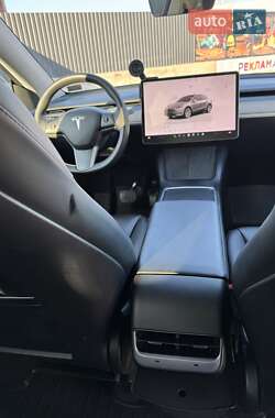 Внедорожник / Кроссовер Tesla Model Y 2022 в 