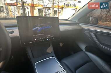 Внедорожник / Кроссовер Tesla Model Y 2023 в 