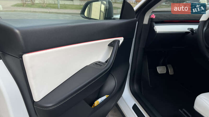 Внедорожник / Кроссовер Tesla Model Y 2021 в Киеве фото 12 Внедорожник / Кроссовер Tesla Model Y 2021 в Киеве