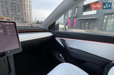 Позашляховик / Кросовер Tesla Model Y 2021 в 