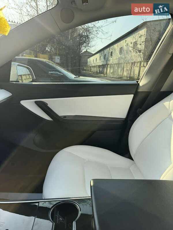 Внедорожник / Кроссовер Tesla Model Y 2021 в Одессе фото 2 Внедорожник / Кроссовер Tesla Model Y 2021 в Одессе