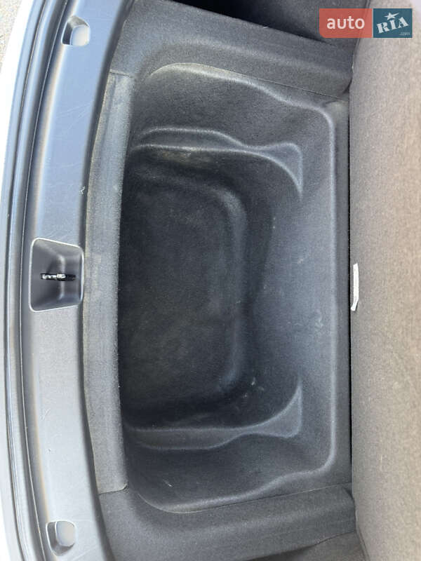 Внедорожник / Кроссовер Tesla Model Y 2021 в Одессе фото 11 Внедорожник / Кроссовер Tesla Model Y 2021 в Одессе