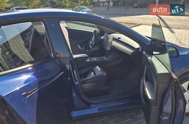 Позашляховик / Кросовер Tesla Model Y 2021 в Кам'янському