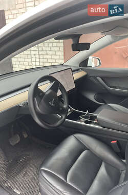 Внедорожник / Кроссовер Tesla Model Y 2020 в 