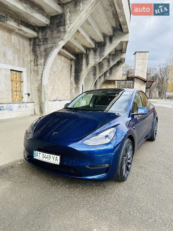 Внедорожник / Кроссовер Tesla Model Y 2022 в Ивано-Франковске