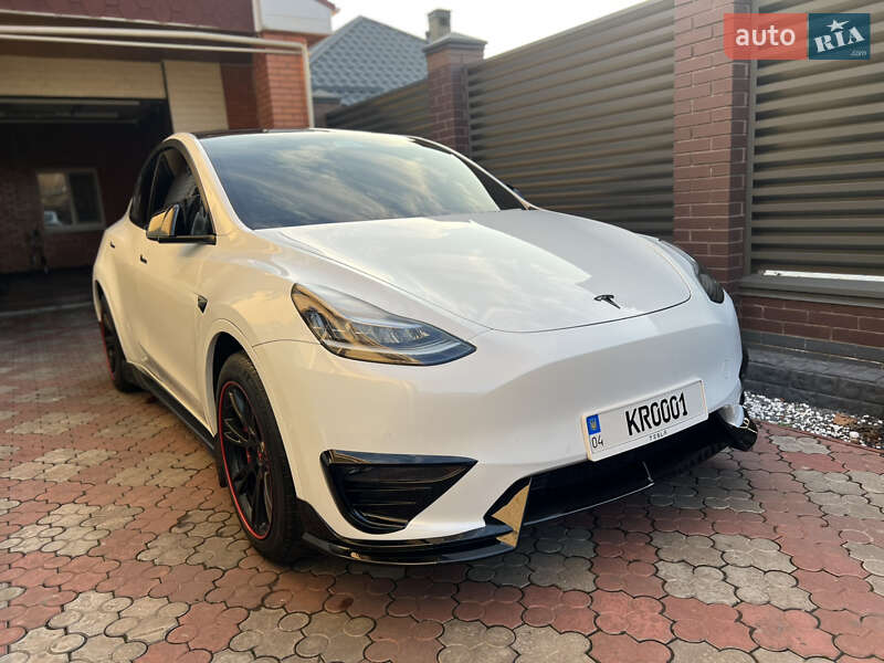 Внедорожник / Кроссовер Tesla Model Y 2020 в 