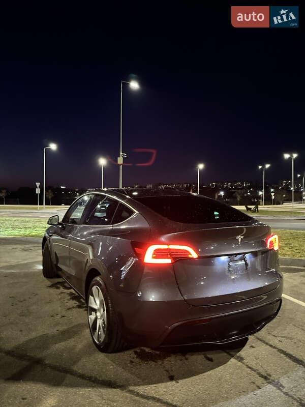 Позашляховик / Кросовер Tesla Model Y 2023 в Вінниці