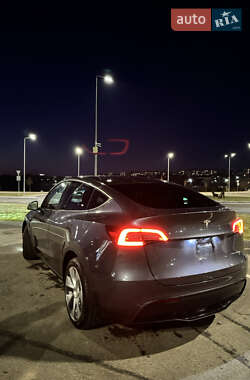 Внедорожник / Кроссовер Tesla Model Y 2023 в 