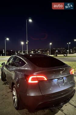 Внедорожник / Кроссовер Tesla Model Y 2023 в 