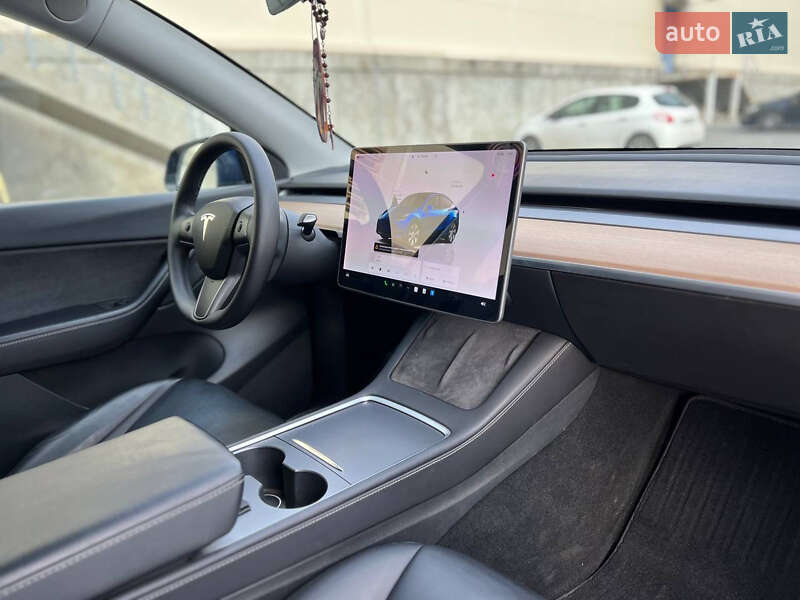 Внедорожник / Кроссовер Tesla Model Y 2022 в Львове