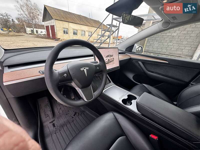 Внедорожник / Кроссовер Tesla Model Y 2023 в Виннице