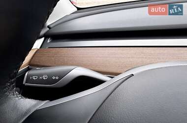 Внедорожник / Кроссовер Tesla Model Y 2023 в 