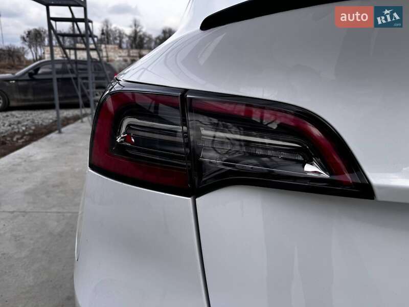 Внедорожник / Кроссовер Tesla Model Y 2023 в Виннице