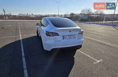 Позашляховик / Кросовер Tesla Model Y 2023 в Рівному