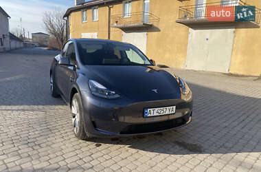 Позашляховик / Кросовер Tesla Model Y 2024 в Івано-Франківську