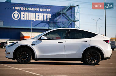 Внедорожник / Кроссовер Tesla Model Y 2023 в Ровно