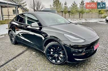 Позашляховик / Кросовер Tesla Model Y 2021 в Львові