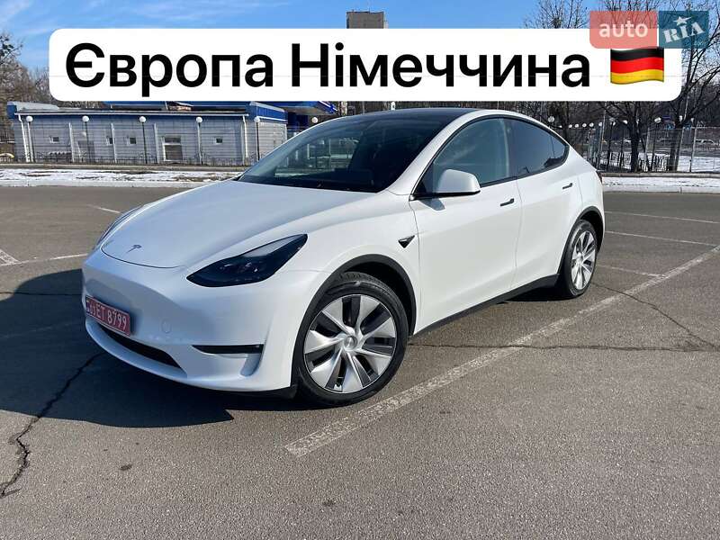 Tesla Model Y 2023