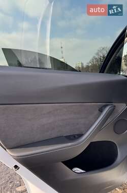 Внедорожник / Кроссовер Tesla Model Y 2022 в 
