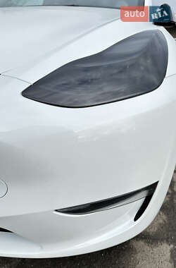 Позашляховик / Кросовер Tesla Model Y 2023 в 