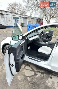 Позашляховик / Кросовер Tesla Model Y 2023 в 