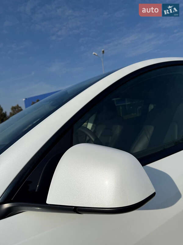 Позашляховик / Кросовер Tesla Model Y 2021 в Одесі фото 2 Позашляховик / Кросовер Tesla Model Y 2021 в Одесі