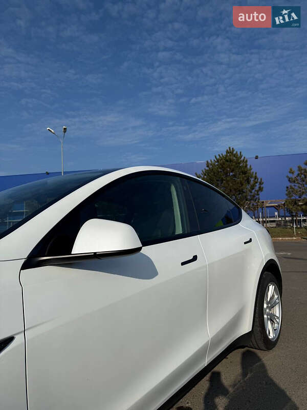 Позашляховик / Кросовер Tesla Model Y 2021 в Одесі фото 7 Позашляховик / Кросовер Tesla Model Y 2021 в Одесі