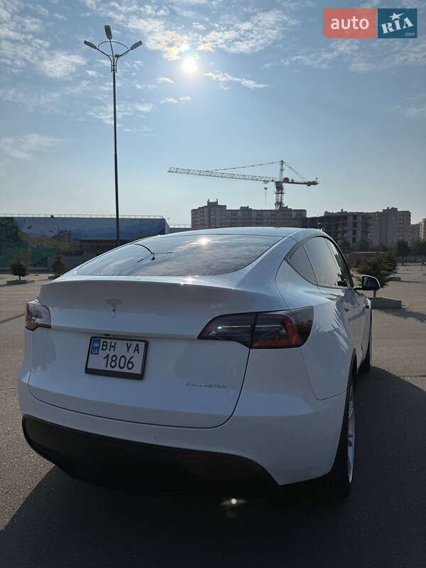 Позашляховик / Кросовер Tesla Model Y 2021 в Одесі фото 11 Позашляховик / Кросовер Tesla Model Y 2021 в Одесі